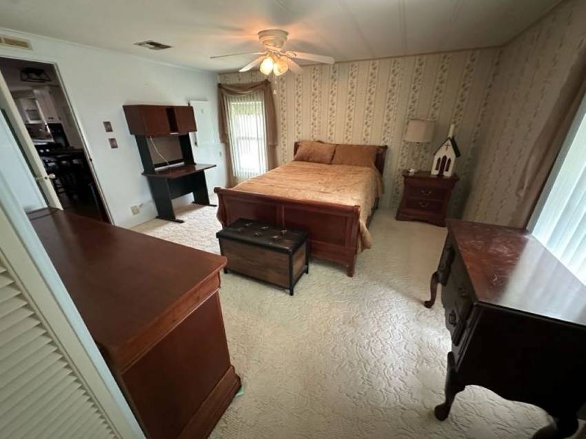 125 Rigi Slope Drive a Winter Haven, FL Mobile or Manufactured Home for Sale